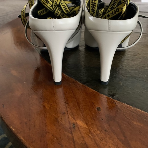 Off White Pumps - Picture 2 of 9